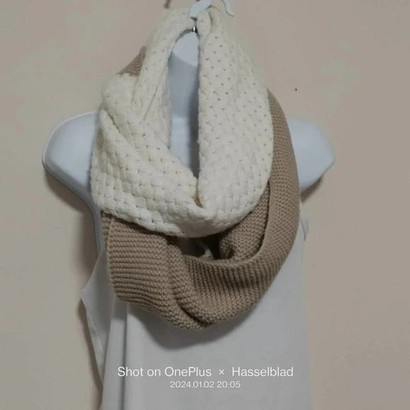 Infinity Scarf Two Tone Knit Cream Taupe - Picture 3 of 8